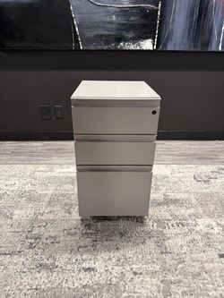 Silver mobile BBF storage pedestal 18” deep