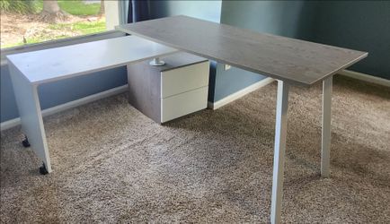 Dual top writing desk w/small cabinet