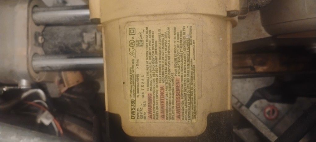 12 Inch DeWalt Dual Bevel Sliding Compound Miter Saw