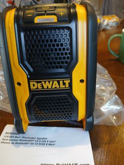 20v Dewalt BLUETOOTH SPEAKER