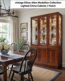 vintage Ethan Allen Medallion Collection Lighted China Cabinet / Hutch