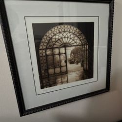 Printfinders Courtyard in Venezia, Framed Black Wood, White Matte