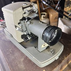 Projector Vintage Viewlex V-500-P 35mm portable slide projector