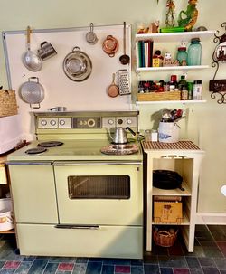 Vintage stove rare, avocado color