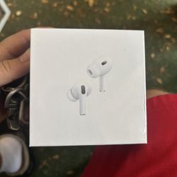 AirPods