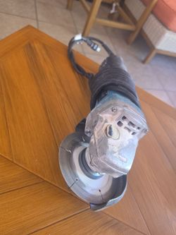 Makita grinder