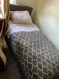 Free Twin Bed and mattress