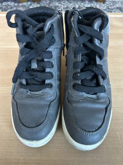 Boys Shoes Size 2