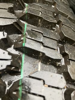 LT 275 70 17 tire ONLY One