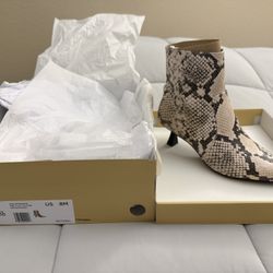 Michael Kors Brand New Size 8 Snake Print 