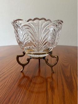 Crystal bowl w/stand