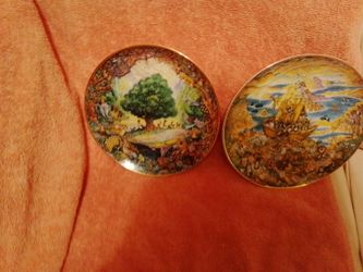 Two Decorative Pates Collectors Items 