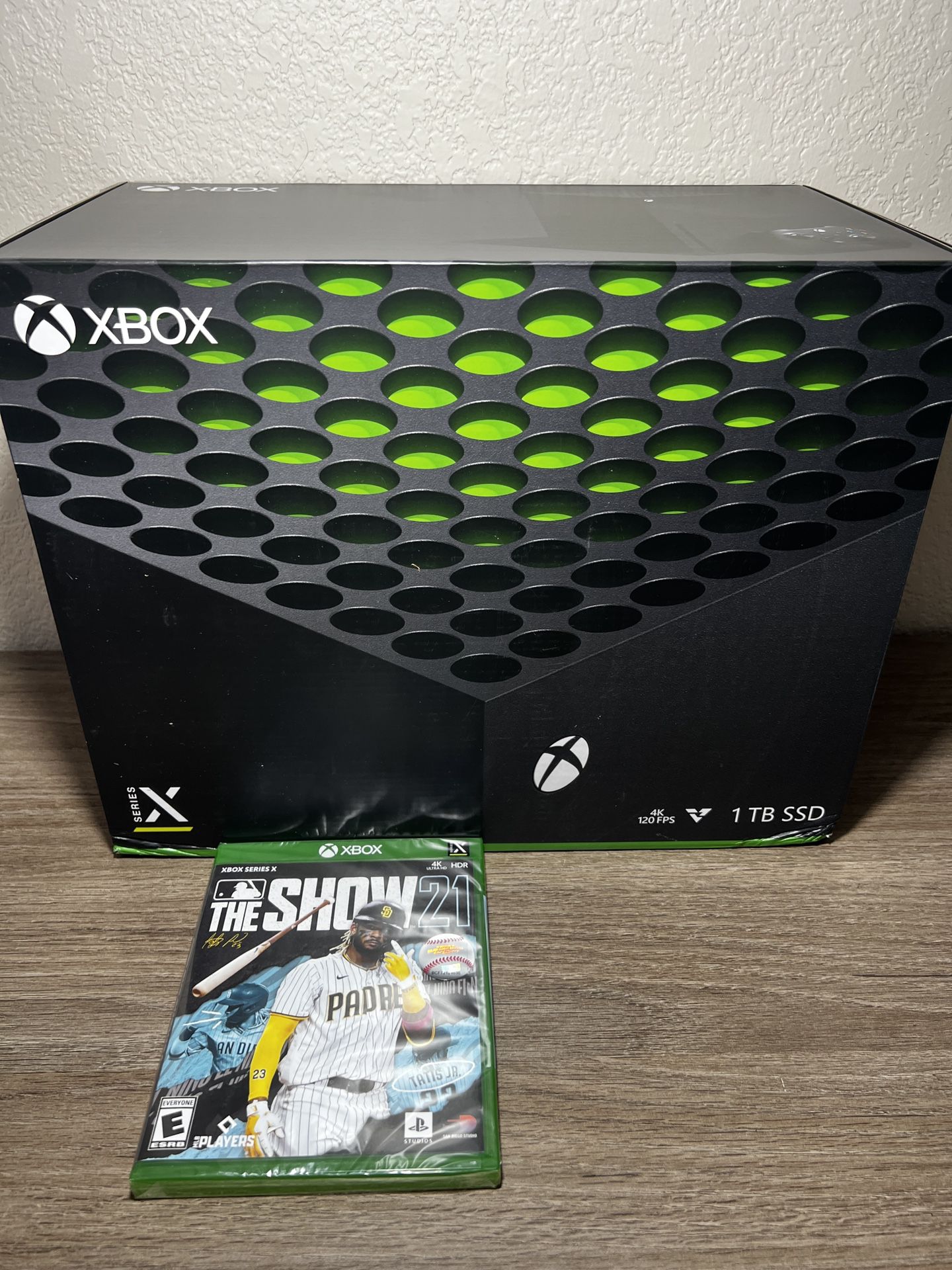 Brand New Sealed Xbox Series X Bundle With MLB Game and original receipt