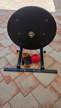 Adjustable speed bag platform with accessories