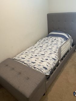 Twin Bed 