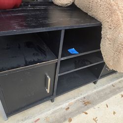 Entertainment center