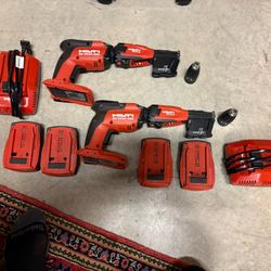 Hilti Sd-5000-A22x2, Hilti SD-M2x2, 4 Hilti B22-2.6 Batteries, And Two Hilti Charging Ports