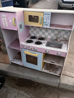 Play kitchen free