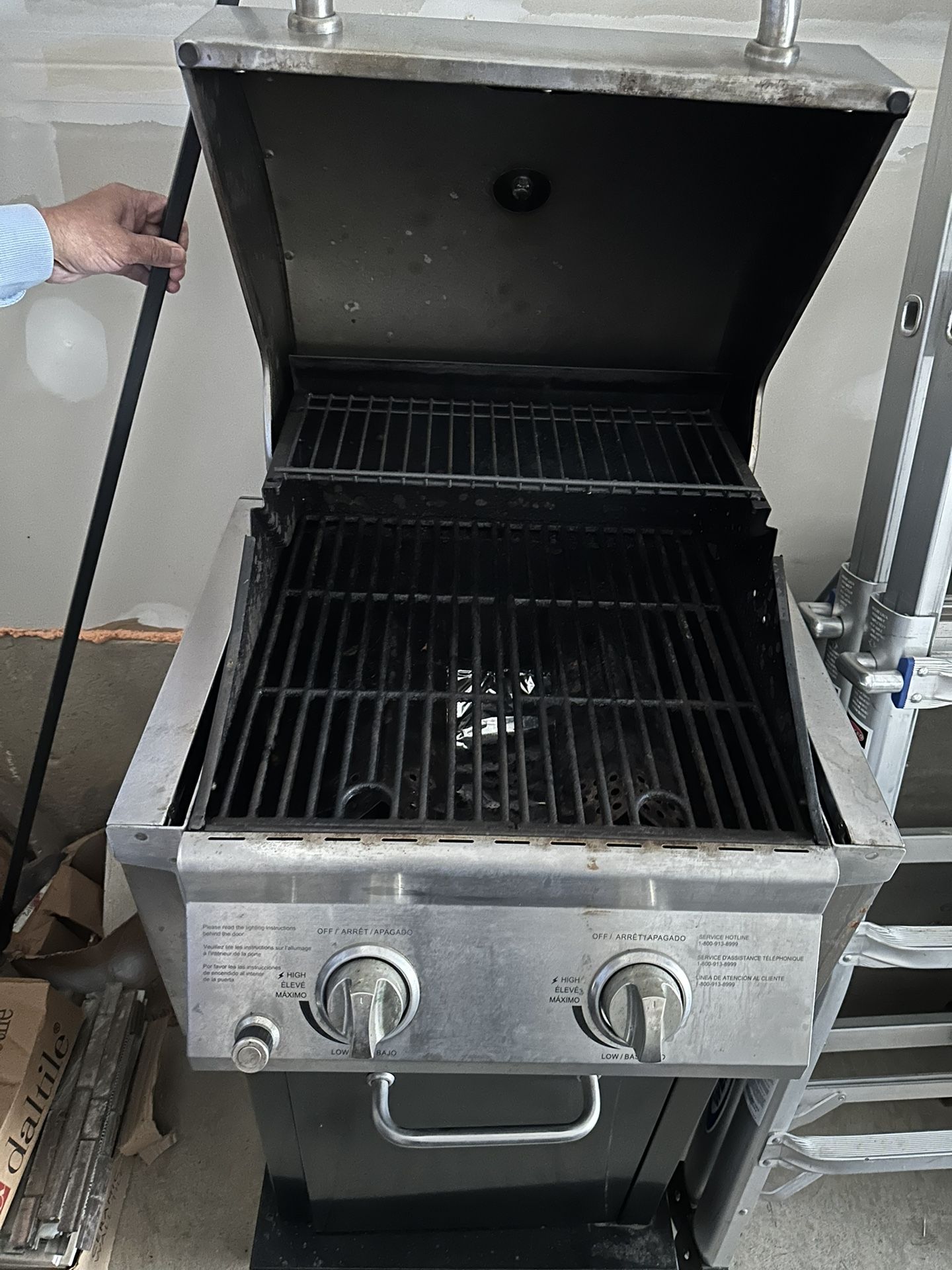 Nexgrill Grill With Gas Cylinder