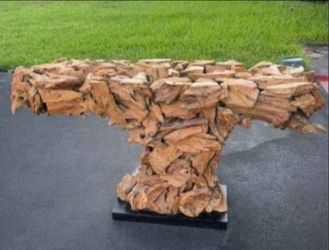 Consola table