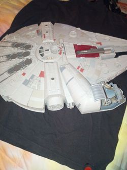 Star Wars Millennium Falcon Toy Ship