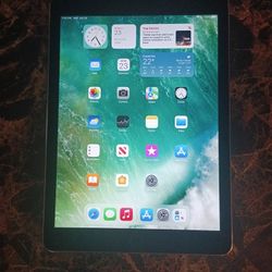 Apple iPad Pro 9.7" - A1673- 128GB - - WiFi iOS 16.7.11