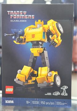 LEGO Icons Transformers Bumblebee 10338 Building Set 950 PCS New Sealed