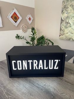 Contraluz Illuminated Light Box Sign