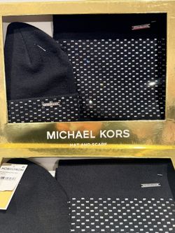 Michael Kors Hat & Scarf 🧣 