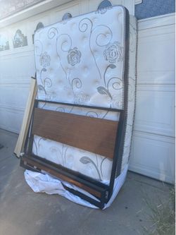 Full size bed