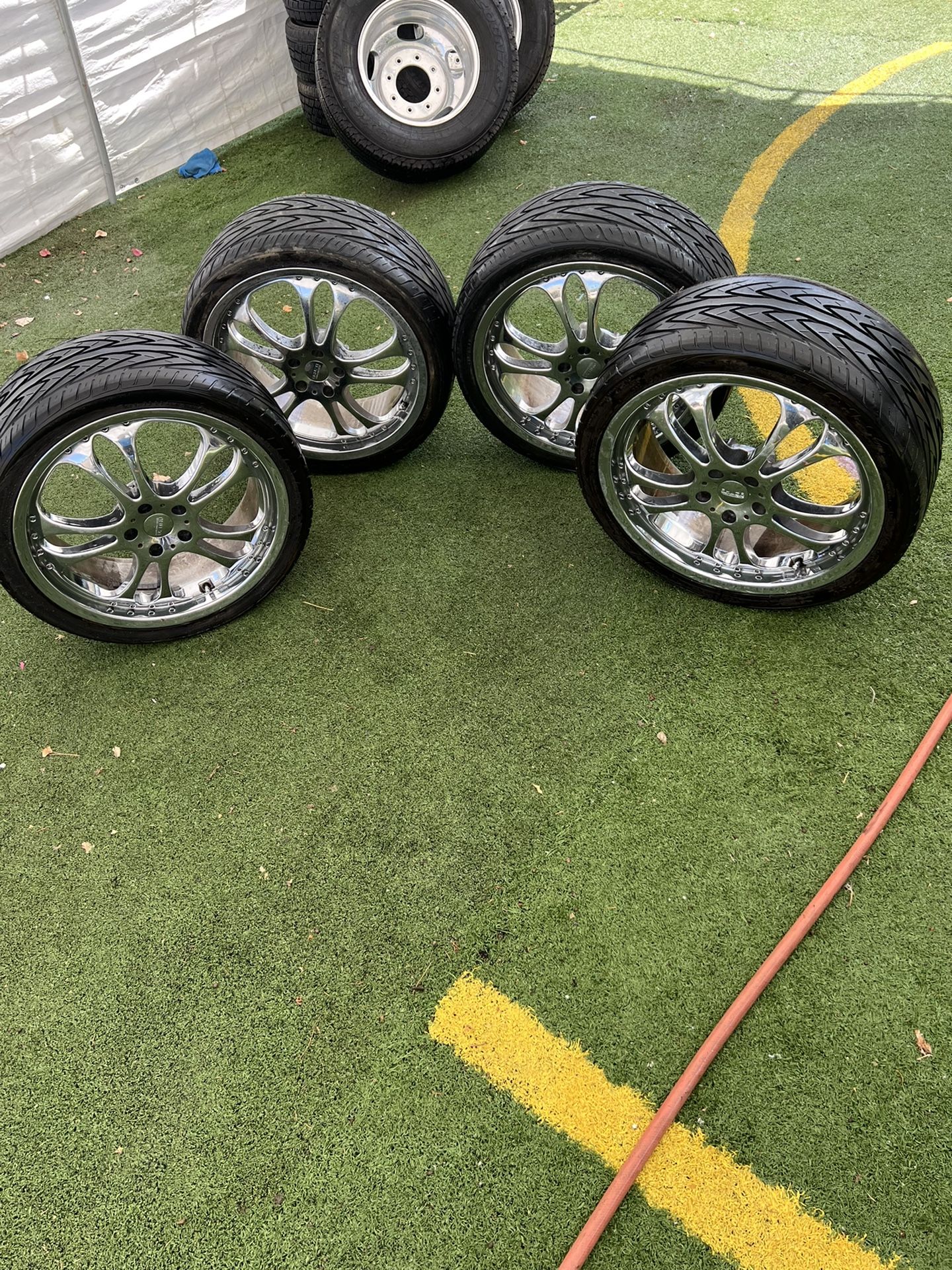 Rines 20s   En Venta Llantas Not In Good  Condition $250 