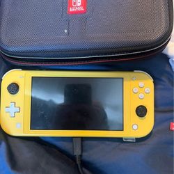 Nintendo Switch Lite And Games
