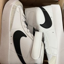 Nike Blazer Mid ‘77