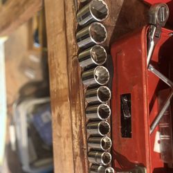 Dayton! Snap On  13 Piece Socket Set 