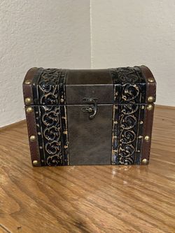 Mini Decor Chest