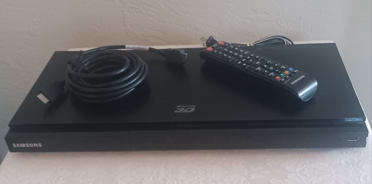 Samsung 3D Blu-ray DVD Player BD-D5500 Black~ w/ Remote And HDMI