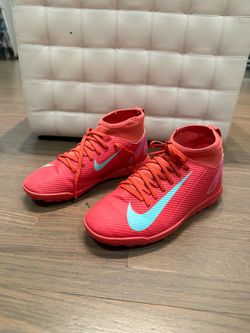 Nike Mercurial Superfly turf soccer shoes size 2Y