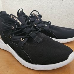 Reebok Cardio Motion W CN6679 shoes Size 8 - Gently Used - Very good condition