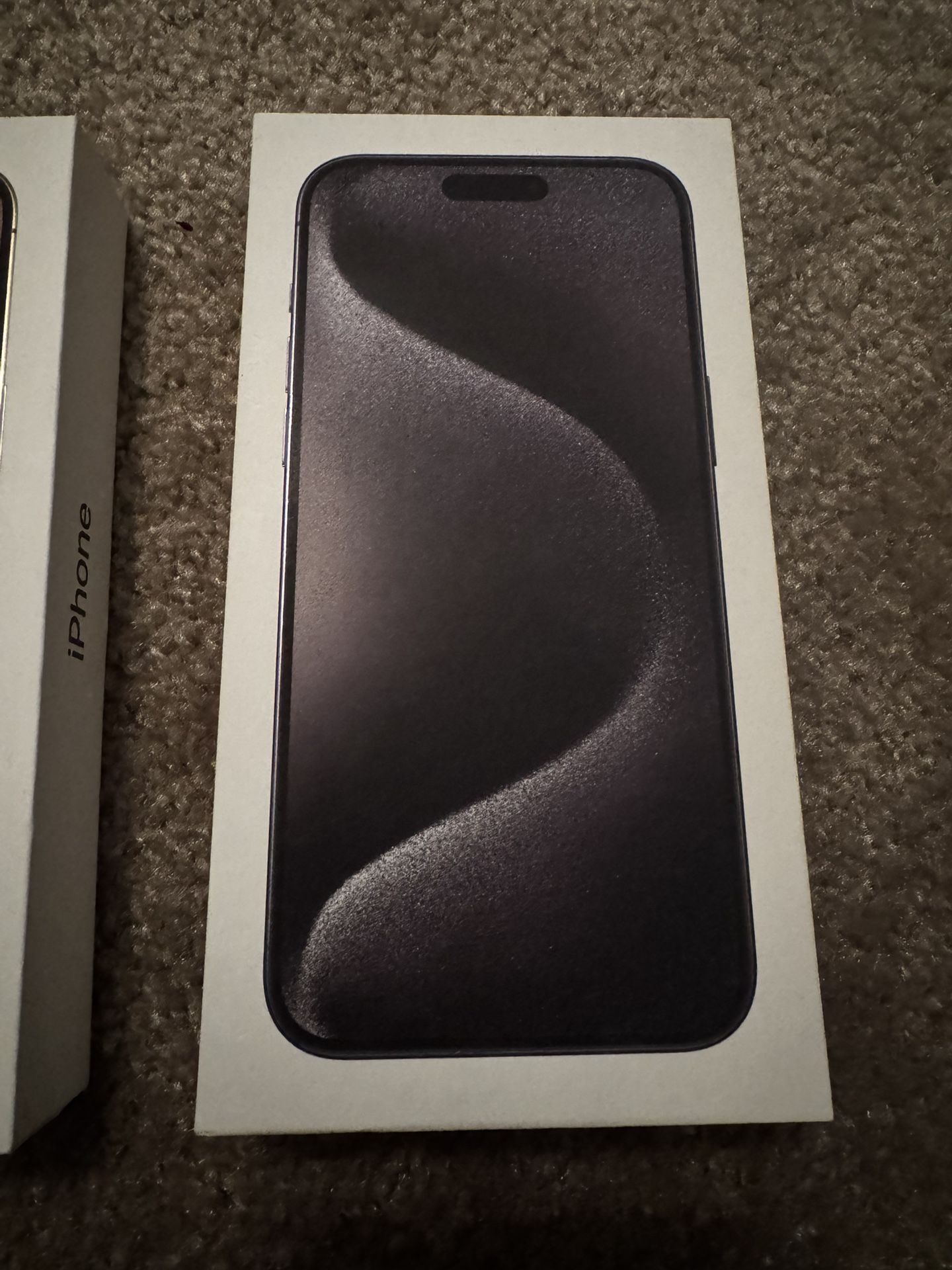 New IPhone 15 Pro Max 256 GB Still Under 1 Year Apple Warranty