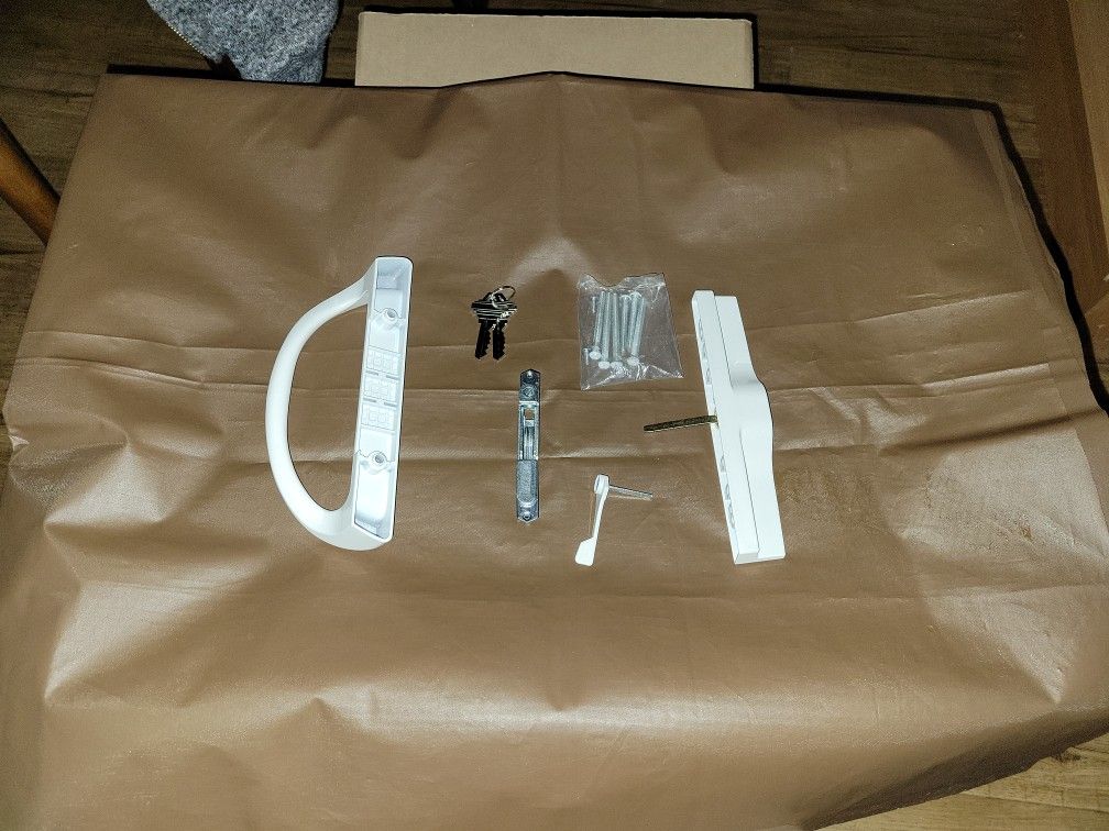 Hausun Keyed Sliding Door Handle Set. for Sale in WA OfferUp