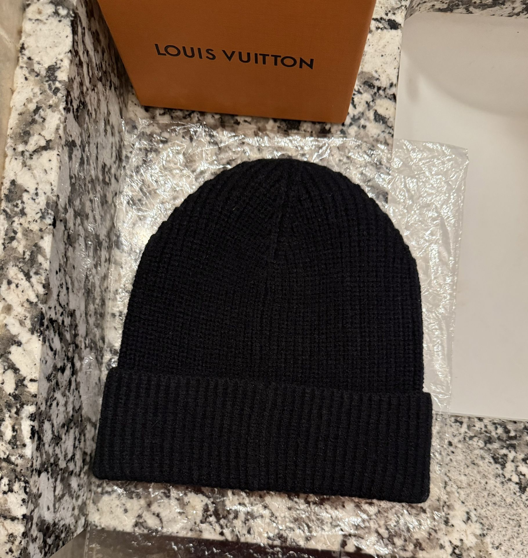 CELINE BEANIE IN RIBBED WOOL