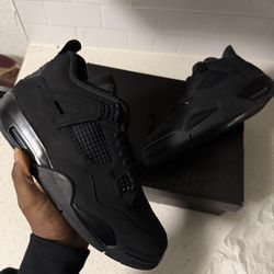 Jordan 4 Black Cats 