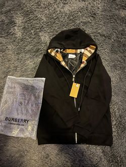 Burberry zip up hoodie size small 85