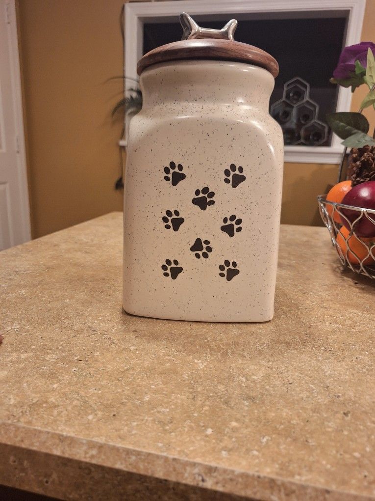 Pet Canister
