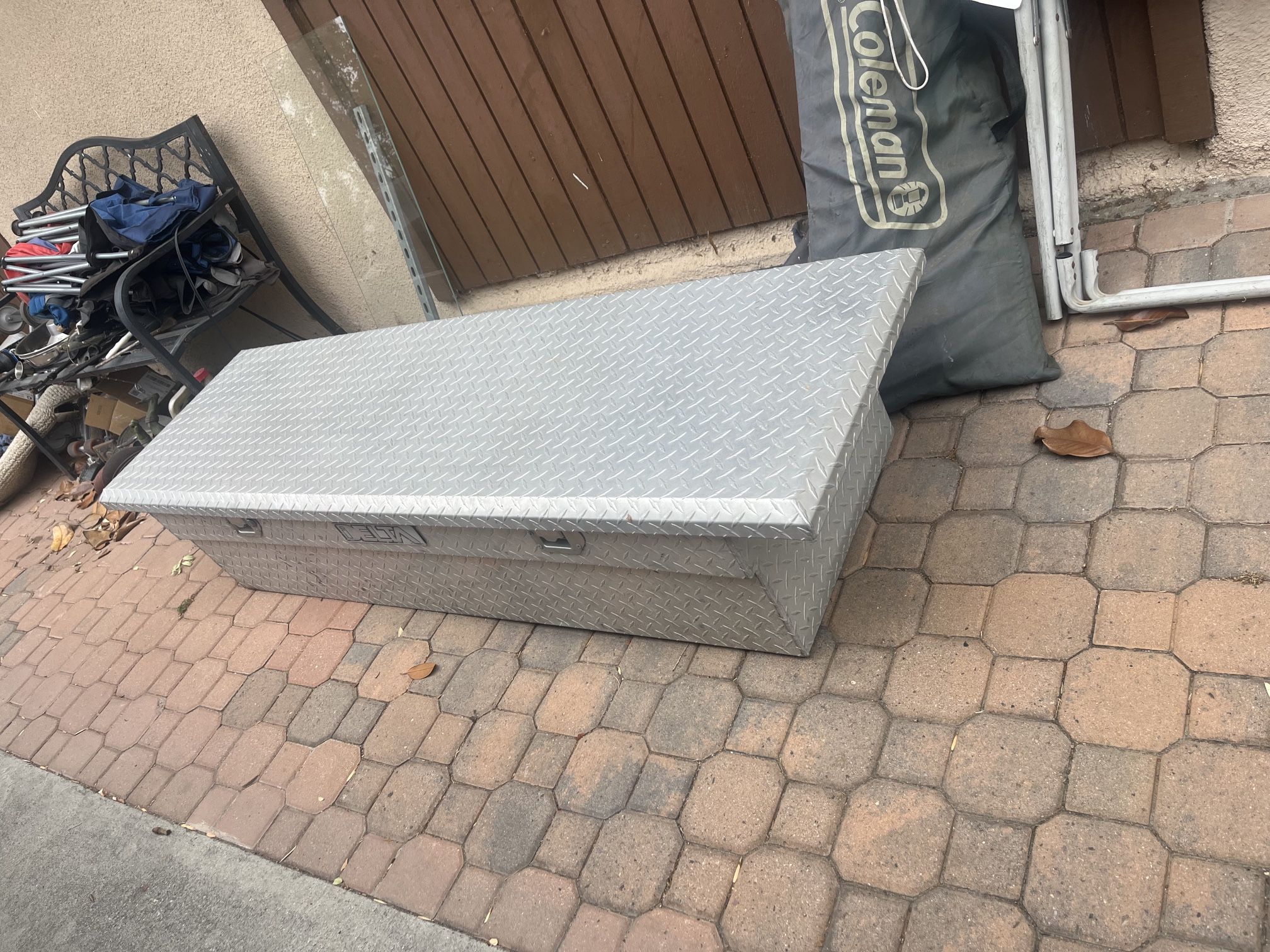 Tool Box NO KEY/ NO LLAVE