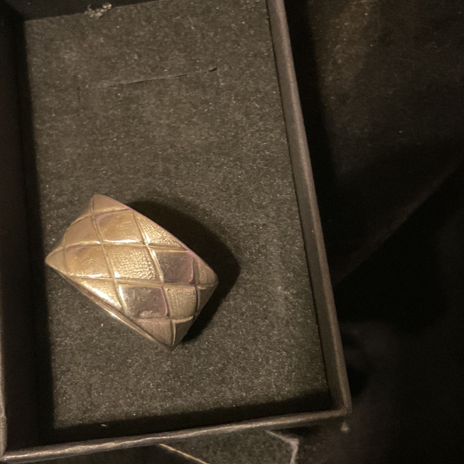 925 Sterling Silver Italy (HAN) Solid Quilted Band Ring…size 8  & Accessories