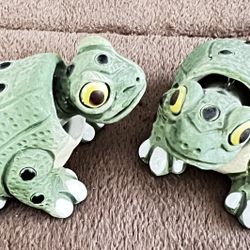 Set of 2 Vintage Handmade Peruvian Clay Frog Bobble Head Collector Figurines LEPS