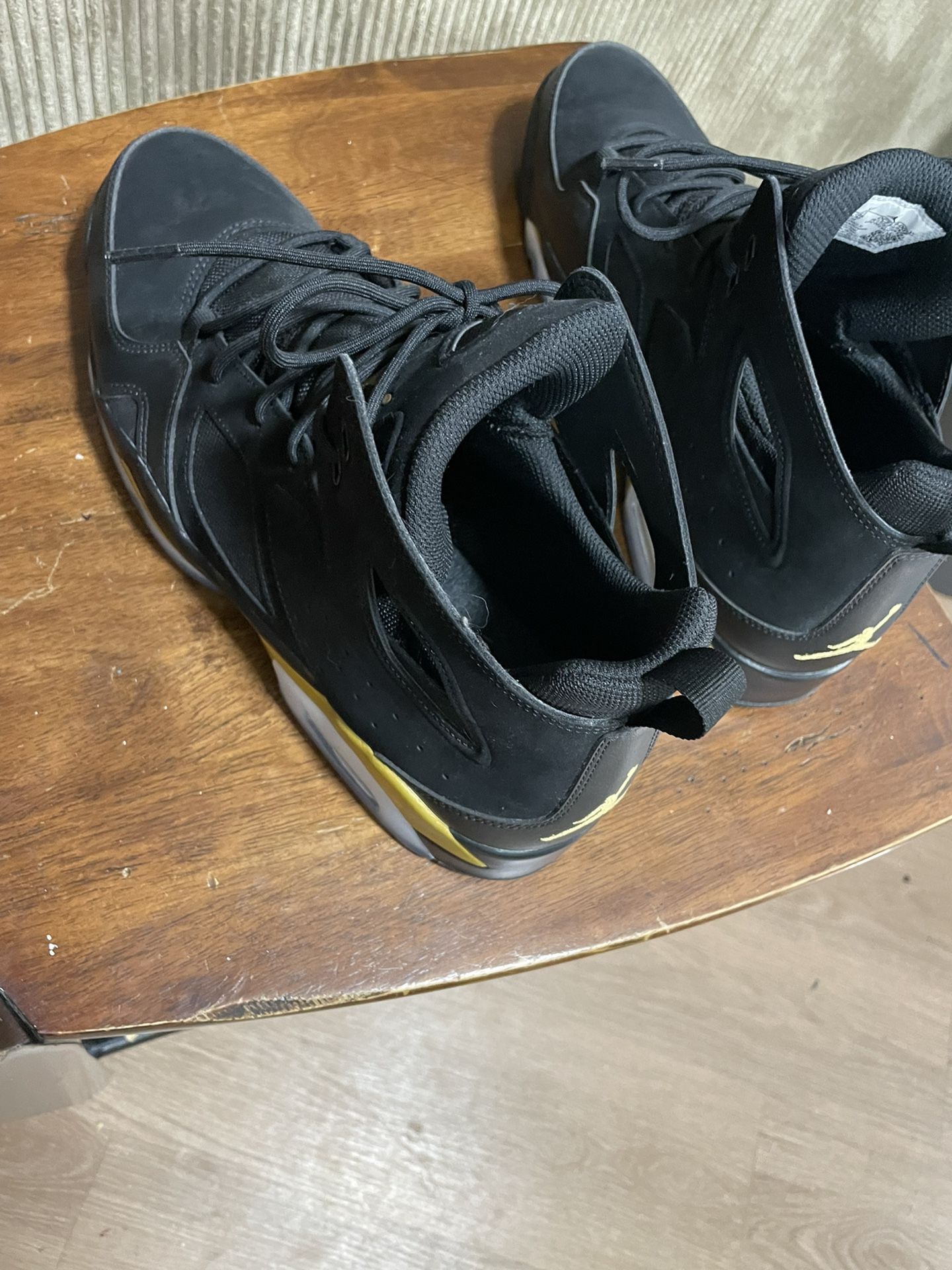 Jordan Flights 91 Black Metallic Gold 