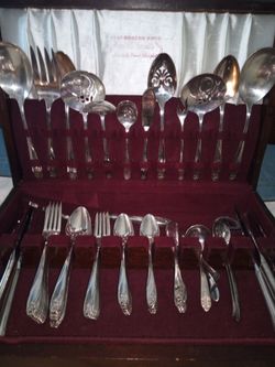 1847 Rogers Bro Silver Set