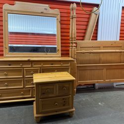 6 Pc Broyhill Queen Solid  Wood Bedroom Set W/Like NEW Double Pillow Top Mattress- FREE DELIVERY